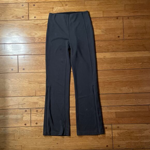 Lululemon Brushed Softstreme Ribbed Zip Flared Pant 32.5". $148 - Picture 11 of 16
